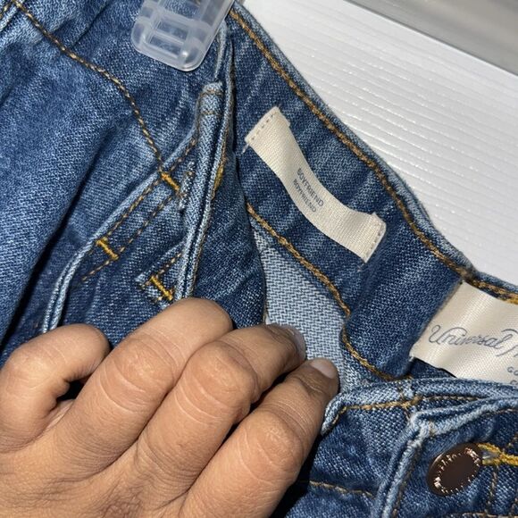 Universal Thread Blue Straight Leg Jeans - Picture 4 of 8